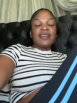 Snapshot of slimcateee chatting on 4, 3, 2025 slimcateee online show from 4, 3, 2025