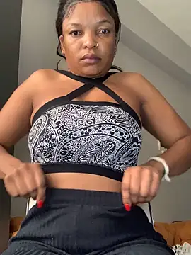 Snapshot of slimcateee chatting on 9, 3, 2025 slimcateee online show from 9, 3, 2025