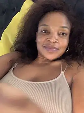 Snapshot of slimcateee chatting on 12, 3, 2025 slimcateee online show from 12, 3, 2025