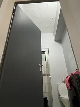 Snapshot of slimcateee chatting on 21, 9, 2025 slimcateee online show from 21, 9, 2025