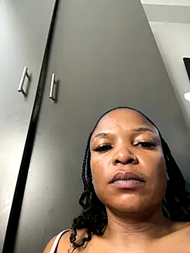 Snapshot of slimcateee chatting on 7, 10, 2025 slimcateee online show from 7, 10, 2025