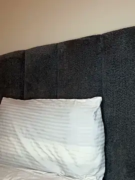 Snapshot of slimcateee chatting on 2, 11, 2025 slimcateee online show from 2, 11, 2025