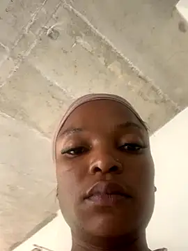 Snapshot of slimcateee chatting on 3, 11, 2025 slimcateee online show from 3, 11, 2025