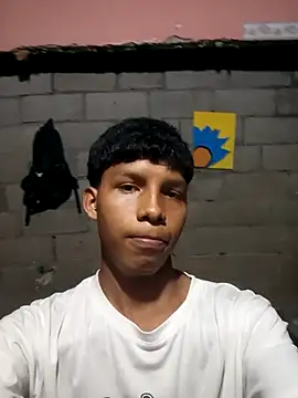 Snapshot of brayanffff chatting on 28, 10, 2025 brayanffff online show from 28, 10, 2025