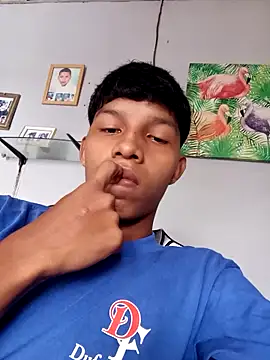 Snapshot of brayanffff chatting on 28, 10, 2025 brayanffff online show from 28, 10, 2025