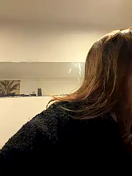 Snapshot of emma4xxx chatting on 22, 11, 2025 emma4xxx online show from 22, 11, 2025