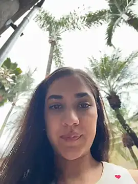Snapshot of CuteeRose chatting on 18, 5, 2026 CuteeRose online show from 18, 5, 2026