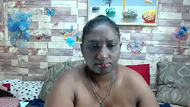 Snapshot of Indian_tracy chatting on 29, 9, 2025 Indian tracy online show from 29, 9, 2025