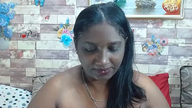 Snapshot of Indian_tracy chatting on 9, 10, 2025 Indian tracy online show from 9, 10, 2025