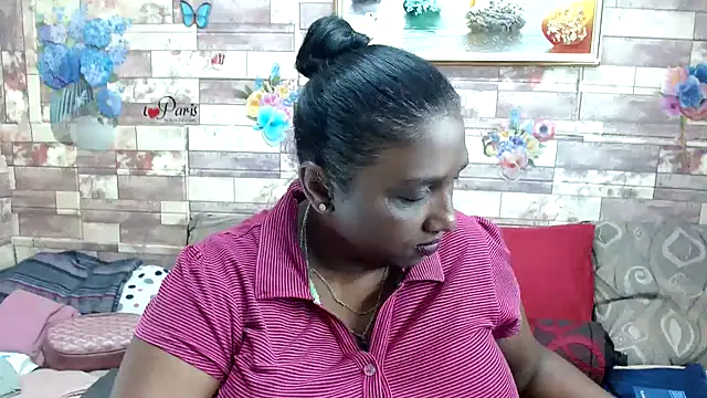 Snapshot of Indian_tracy chatting on 14, 10, 2025 Indian tracy online show from 14, 10, 2025