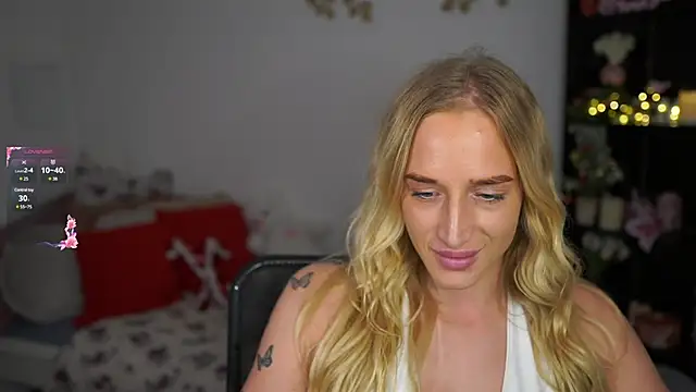 Nicolette  Shea  online show from 24, 12, 2024