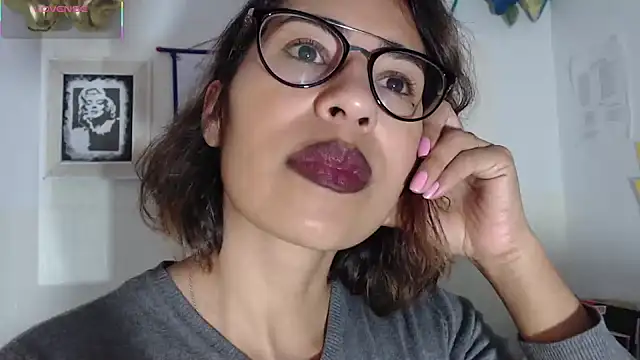 fantasty nylon online show from 13, 3, 2025