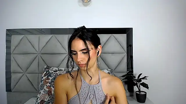 Snapshot of nina_pons chatting on 9, 1, 2025 nina pons online show from 9, 1, 2025
