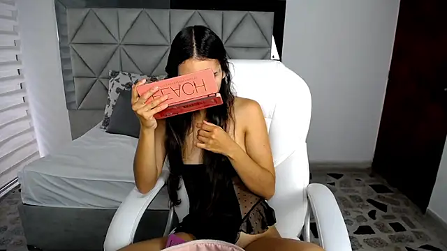 Snapshot of nina_pons chatting on 7, 2, 2025 nina pons online show from 7, 2, 2025