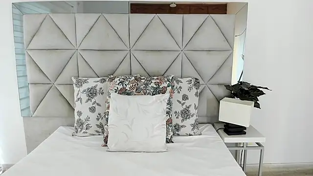 Snapshot of nina_pons chatting on 19, 9, 2025 nina pons online show from 19, 9, 2025