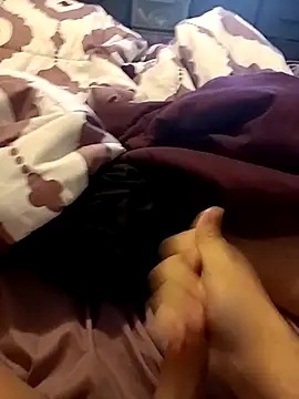 Snapshot of guy454518 chatting on 24, 10, 2025 guy454518 online show from 24, 10, 2025