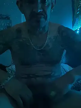 Snapshot of RoodoggXL chatting on 11, 2, 2025 RoodoggXL online show from 11, 2, 2025