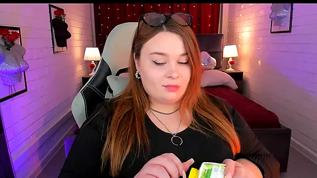 KimberlyMaran online show from 12, 3, 2025