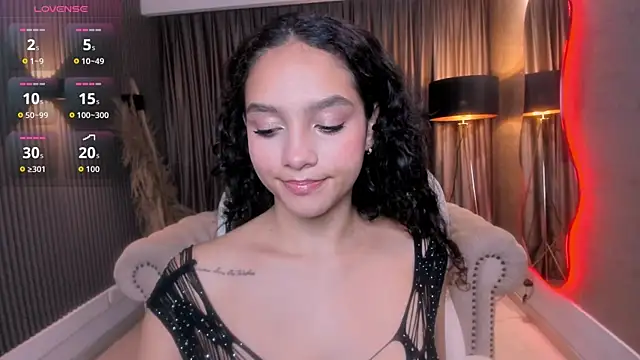 Snapshot of anahi_curlie1 chatting on 9, 7, 2026 anahi curlie1 online show from 9, 7, 2026