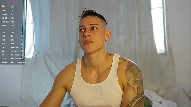 Snapshot of Muscle_King_Cum chatting on 22, 11, 2025 Muscle King Cum online show from 22, 11, 2025