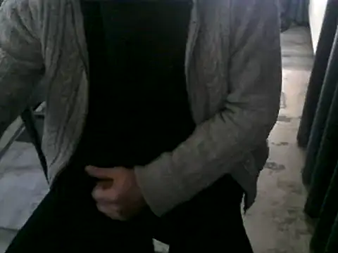 Snapshot of hornyman18cm39 chatting on 3, 2, 2025 hornyman18cm39 online show from 3, 2, 2025