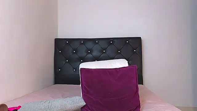 Snapshot of tatiana_big_ass_boobs chatting on 2, 12, 2025 tatiana big ass boobs online show from 2, 12, 2025