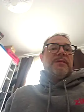 Snapshot of BananasNCream chatting on 25, 9, 2025 BananasNCream online show from 25, 9, 2025