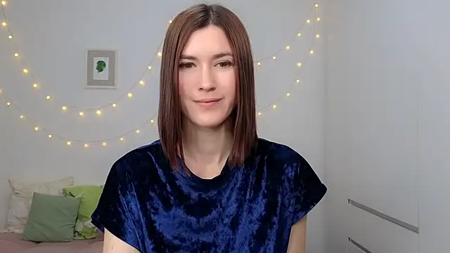 Snapshot of AliciaNewell chatting on 15, 6, 2026 AliciaNewell online show from 15, 6, 2026