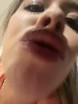 Emilia Bakerr online show from 5, 2, 2025