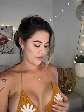 Snapshot of Emilia_Bakerr chatting on 12, 6, 2026 Emilia Bakerr online show from 12, 6, 2026