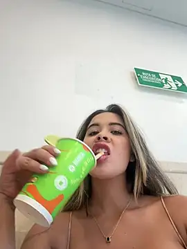 Emilia Bakerr online show from 11, 7, 2026
