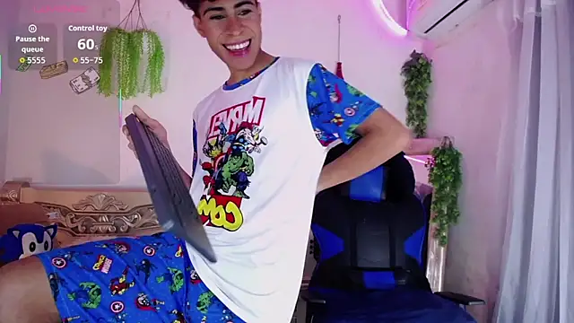 huge armound online show from 14, 10, 2025