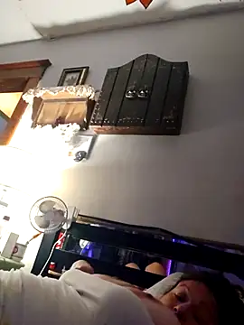 sweetkitty111 online show from 13, 9, 2025