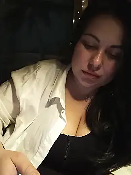 DaisyStreet online show from 1, 3, 2025