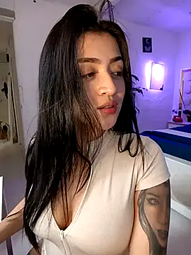 lucianaroy online show from 30, 9, 2025