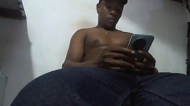 Snapshot of hugo3918_ chatting on 14, 10, 2025 hugo3918 online show from 14, 10, 2025