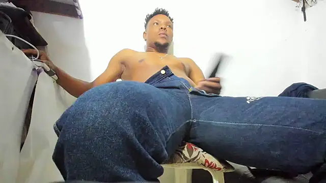 Snapshot of hugo3918_ chatting on 21, 10, 2025 hugo3918 online show from 21, 10, 2025