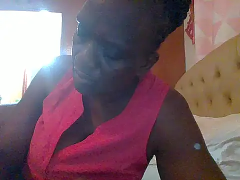Snapshot of Shaz_brown chatting on 19, 7, 2026 Shaz brown online show from 19, 7, 2026