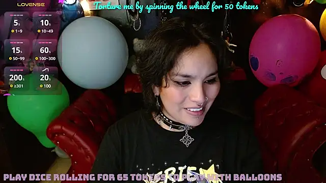 Snapshot of kureiji_hentaii chatting on 5, 3, 2025 kureiji hentaii online show from 5, 3, 2025