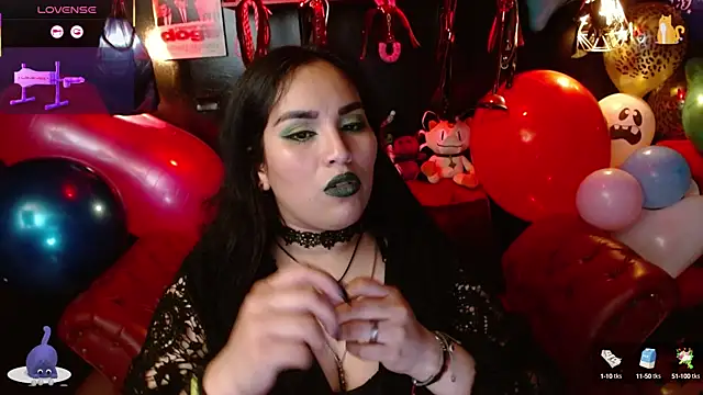 Snapshot of kureiji_hentaii chatting on 8, 9, 2025 kureiji hentaii online show from 8, 9, 2025