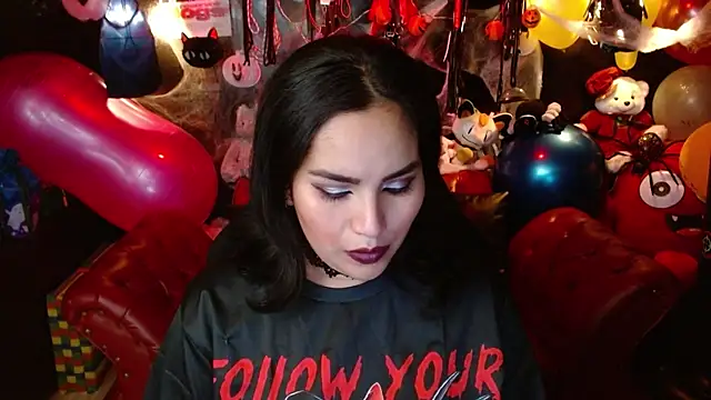 Snapshot of kureiji_hentaii chatting on 2, 11, 2025 kureiji hentaii online show from 2, 11, 2025