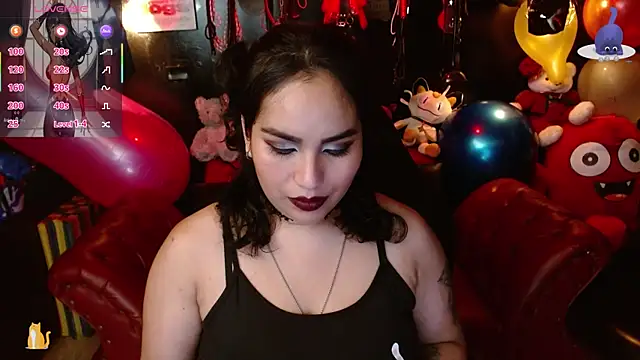 Snapshot of kureiji_hentaii chatting on 6, 11, 2025 kureiji hentaii online show from 6, 11, 2025