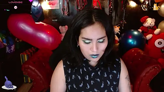 Snapshot of kureiji_hentaii chatting on 17, 11, 2025 kureiji hentaii online show from 17, 11, 2025