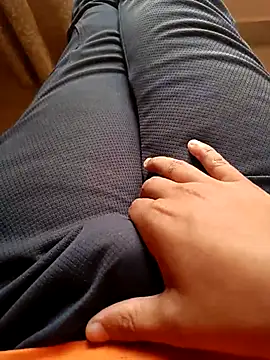 Snapshot of Alonesexyboy1 chatting on 17, 11, 2025 Alonesexyboy1 online show from 17, 11, 2025