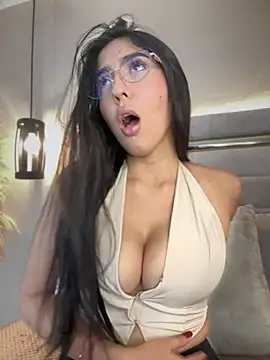 Snapshot of MarianaBenz chatting on 23, 3, 2025 MarianaBenz online show from 23, 3, 2025