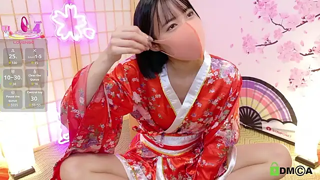 Snapshot of maika08 chatting on 14, 9, 2025 maika08 online show from 14, 9, 2025