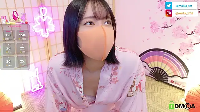 Snapshot of maika08 chatting on 13, 11, 2025 maika08 online show from 13, 11, 2025