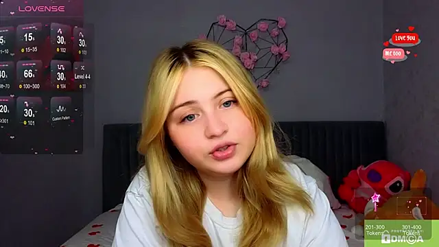 shy blondiee online show from 10, 12, 2024