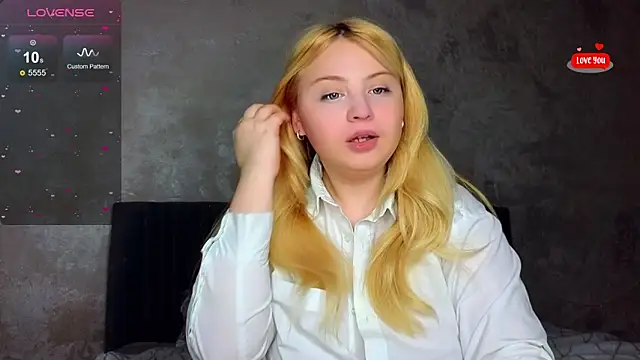 shy blondiee online show from 11, 3, 2025