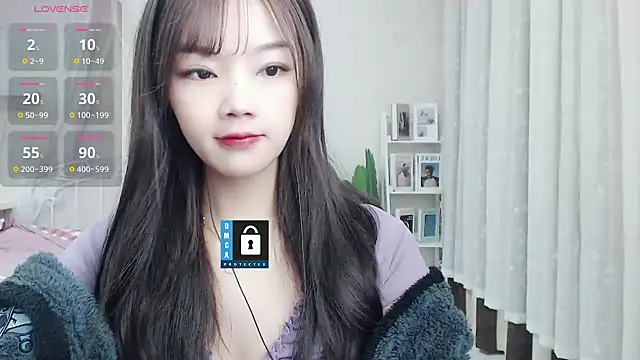 Snapshot of Jenny-Z chatting on 22, 2, 2025 Jenny-Z online show from 22, 2, 2025